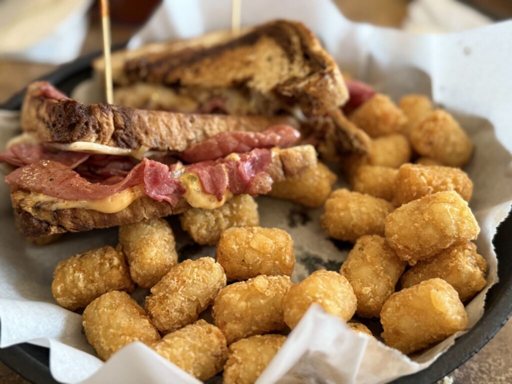 Billy Goat 9 & Dine 2